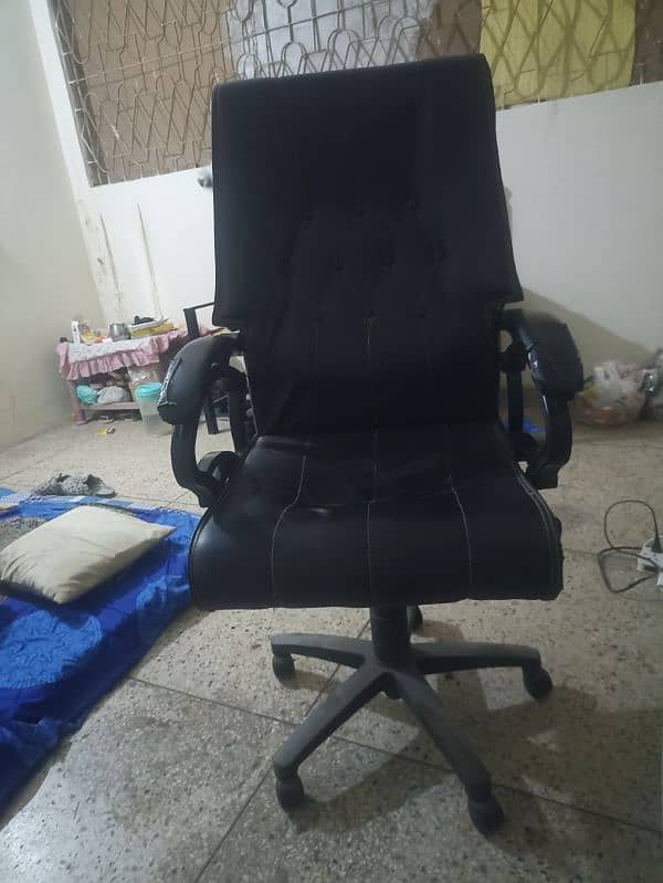 office Revolving executive chair 0