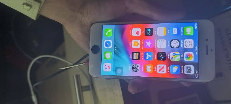 iPhone 6 64GB non pta 4