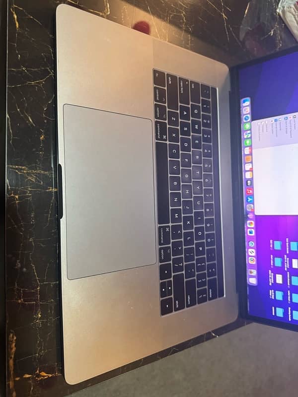 Mac Book Pro 15-inch 2