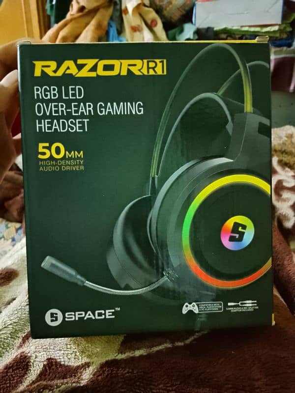 Gaming headphone space R1 10/10 New 0