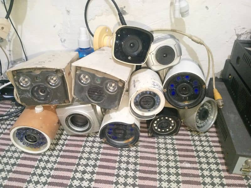 Good condition active cameras 0