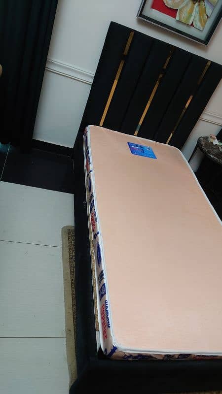 pair of single bed each Rs. 30,000  with mattress. . 0