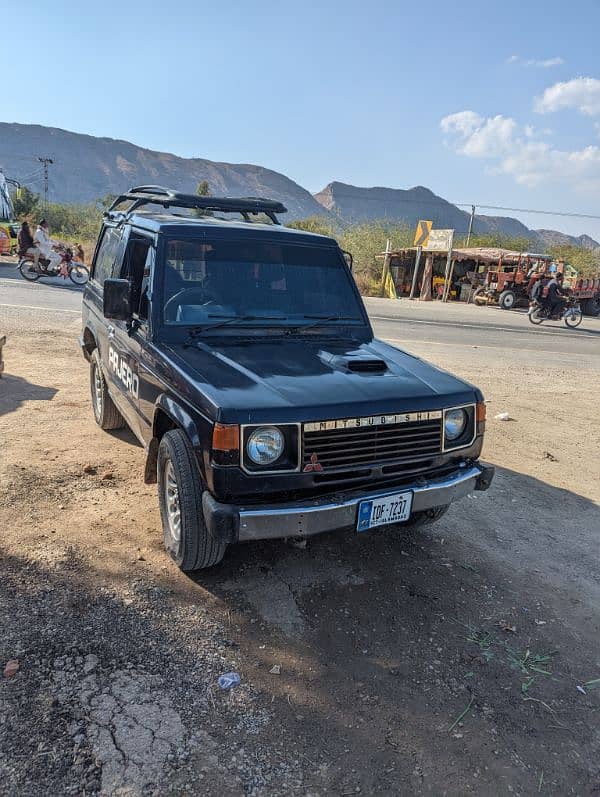 Mitsubishi Pajero 1987 6