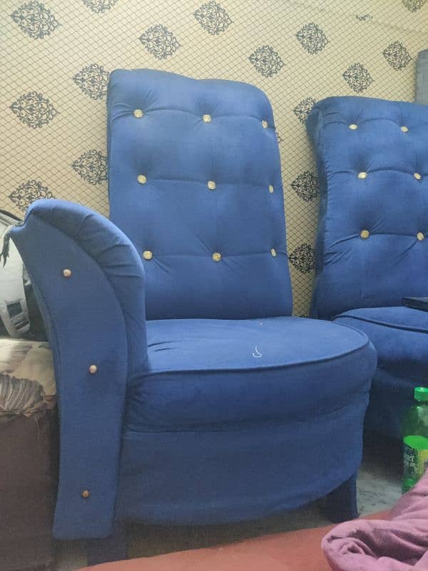 Three seater sofa 0