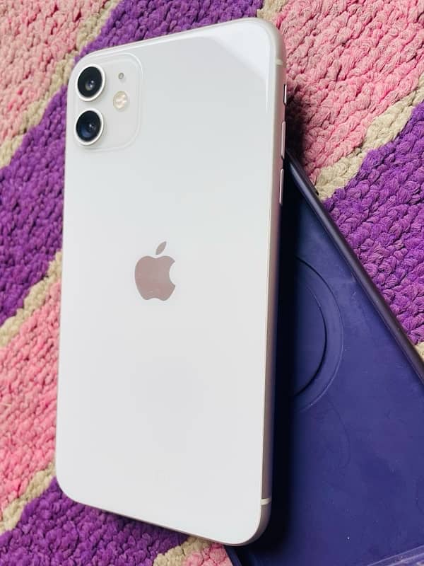 iPhone 11 with box non pta only WhatsApp num 03141936326 4