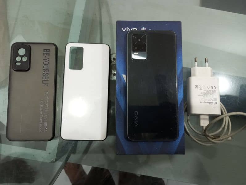 vivo v21e  with complete box 0