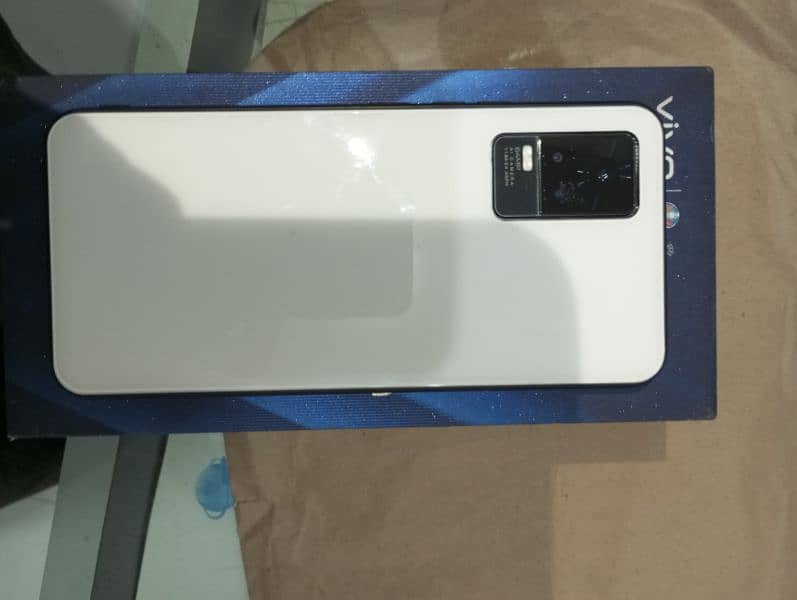 vivo v21e  with complete box 2