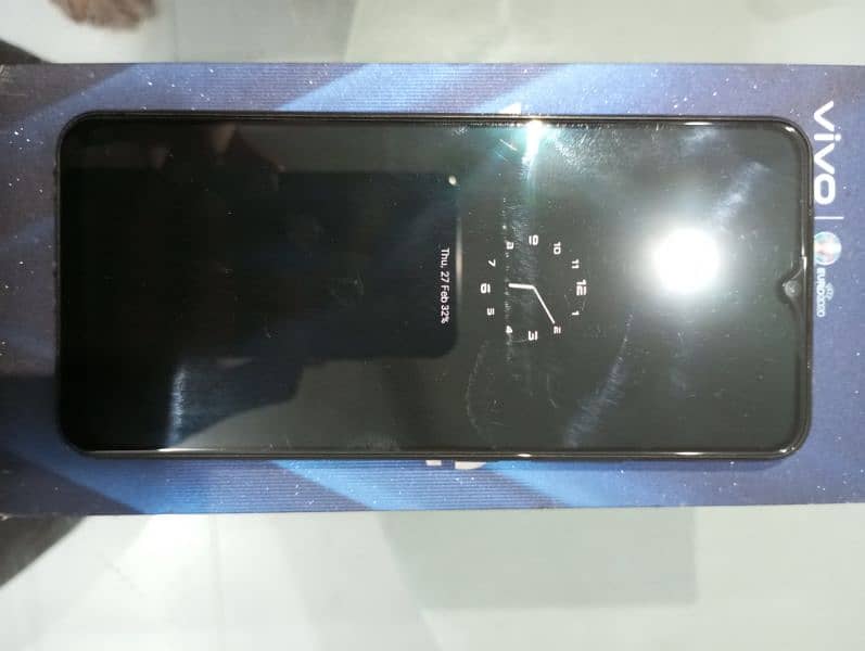 vivo v21e  with complete box 4