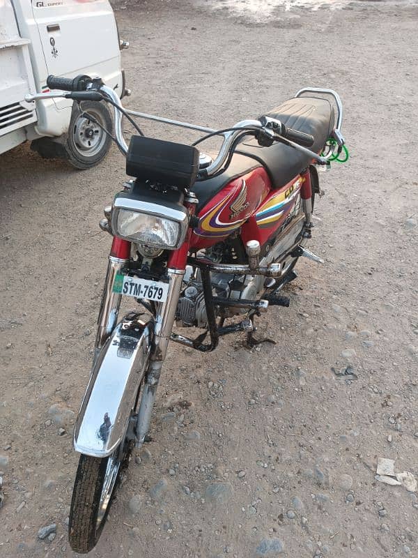 Honda CD70 0