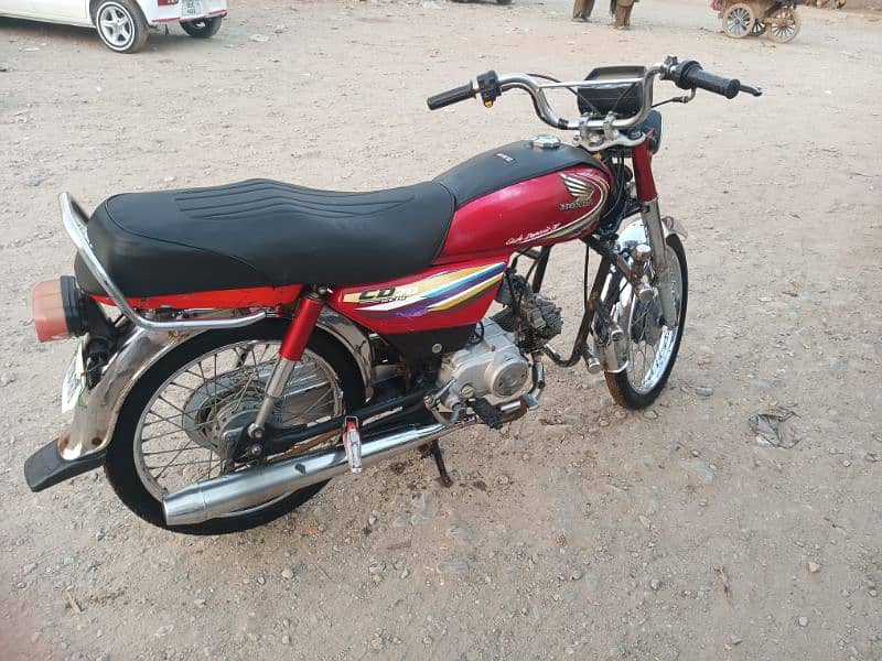 Honda CD70 3