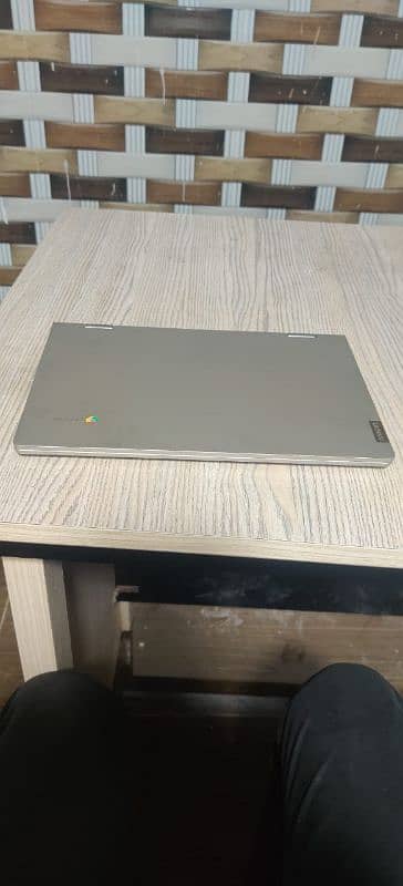 Lenovo Touch chromebook c340 1