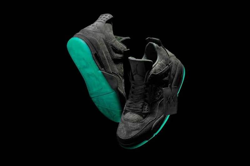 Nike air Jordan 4 retro (Glow in dark soul) 1