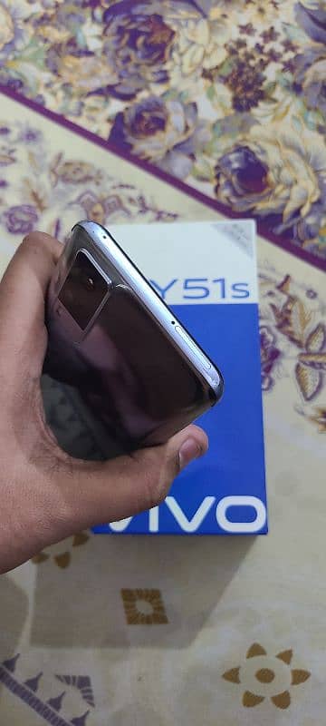 vivo Y51s 3