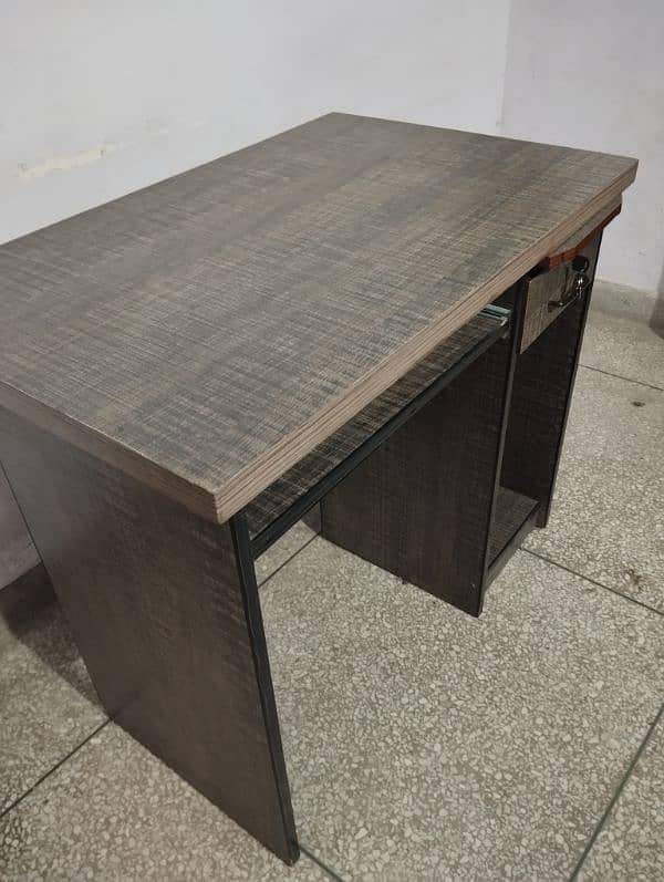 Computer Table with chair 1