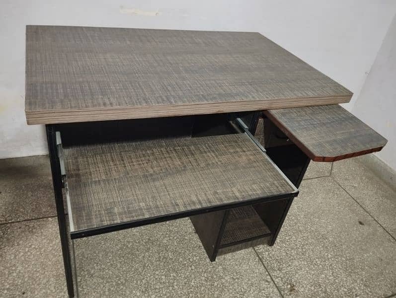 Computer Table with chair 2