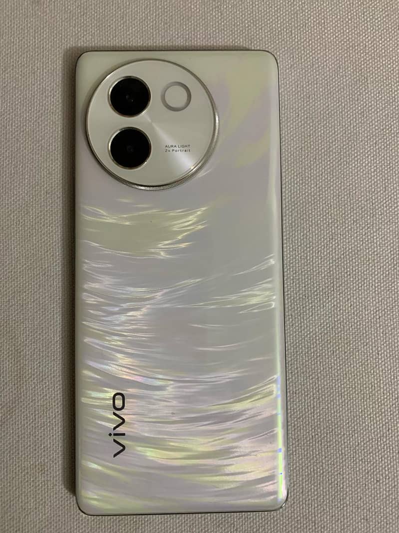 VIVO V30E 0