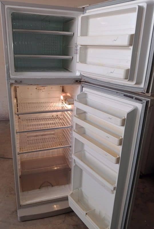 Dawlance fridge and Hair Ac 1.5 ton non inverter for sale 0