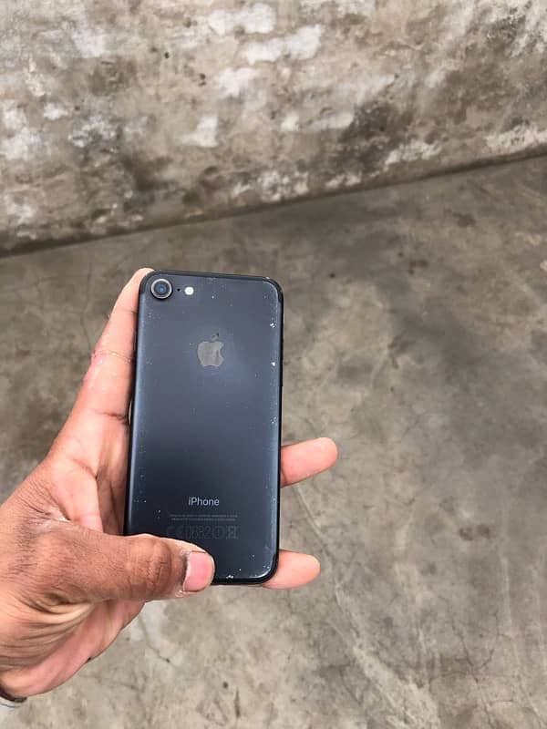 IPHONE 7 PTA approved Batry 100% health 2