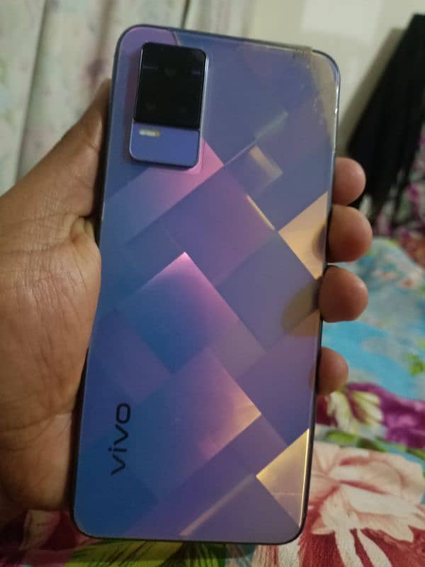 vivo v21e with box and charger condition 10 by 9 0