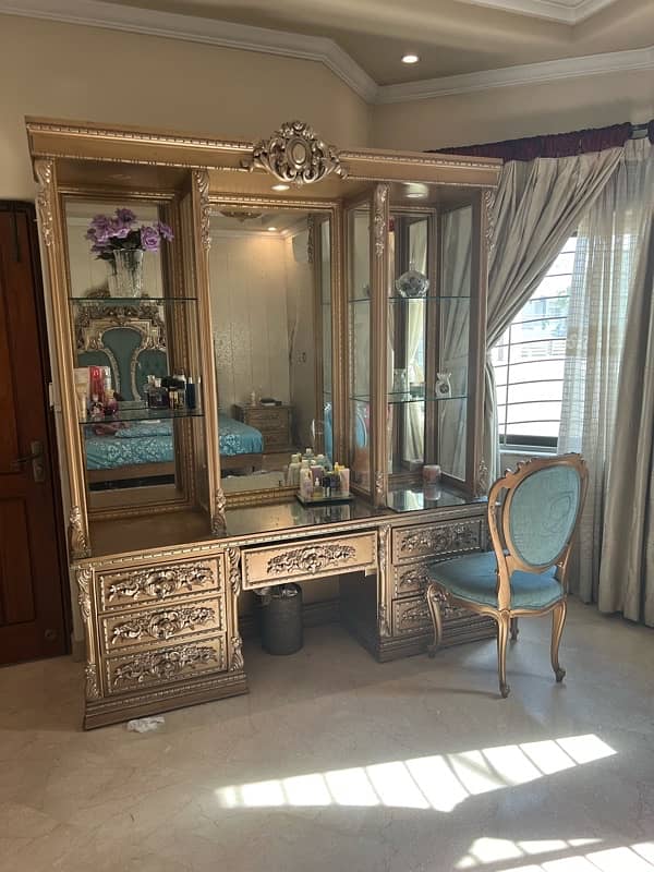 dressing table 1