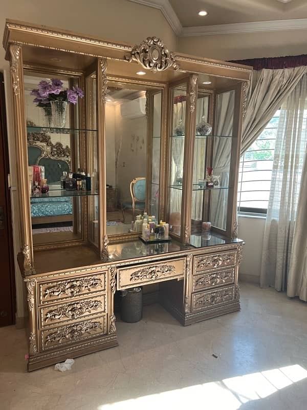 dressing table 3