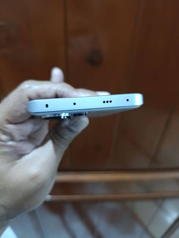 Xiaomi Redmi note 13 pro plus + 5