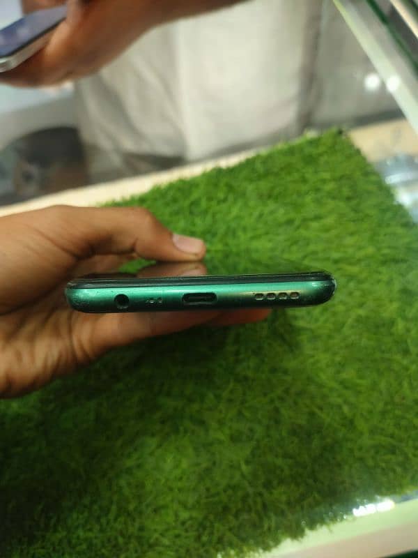 Realme 7i 8/128 condition 8/10 2