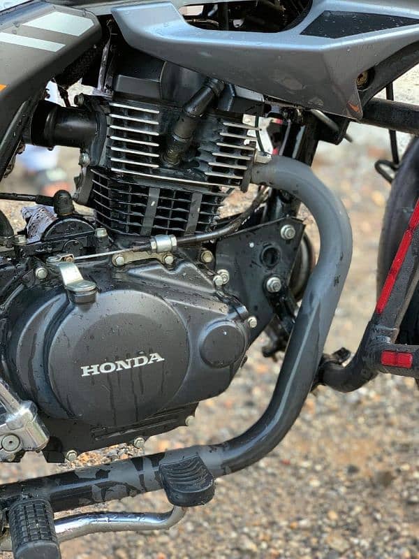 Honda CB 150 2