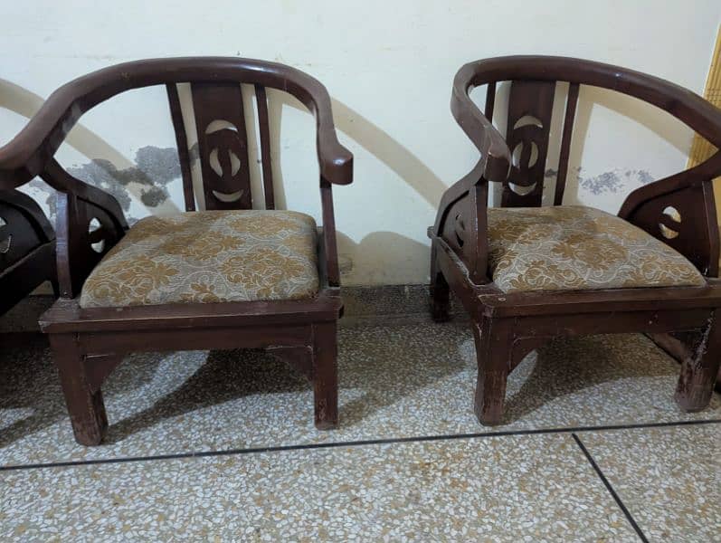 Bed room 5 Seater wooden sofa set for sale 3