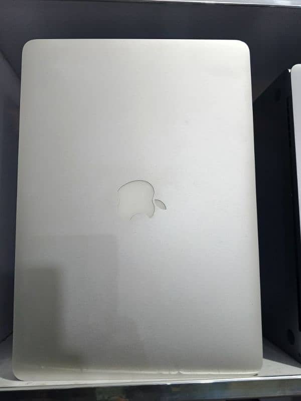 Apple MacBook air 2017 i5 Ram 8gb 258 SSD 0