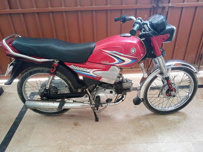 Yamaha Junoon Lush Condition 3