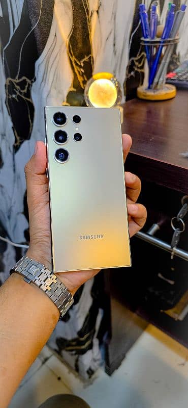 Samsung S24 Ultra 12GB | 256GB Complete Box Dual Sim Approved 1