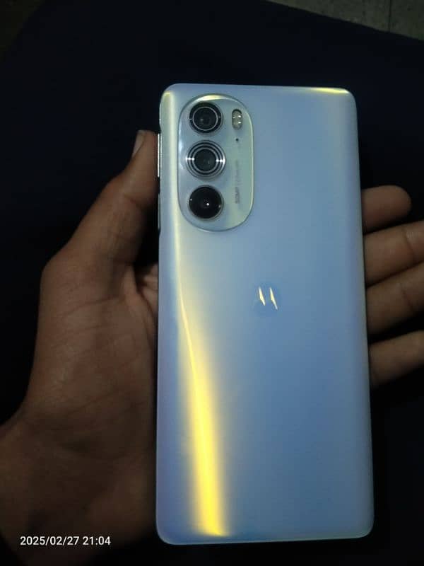 Moto Edge 30 Pro 5G (White) 2