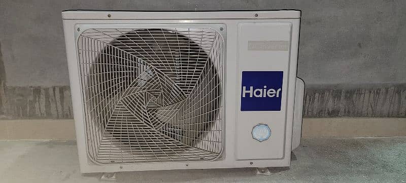 Haier Dc inverter 1.5 ton 4