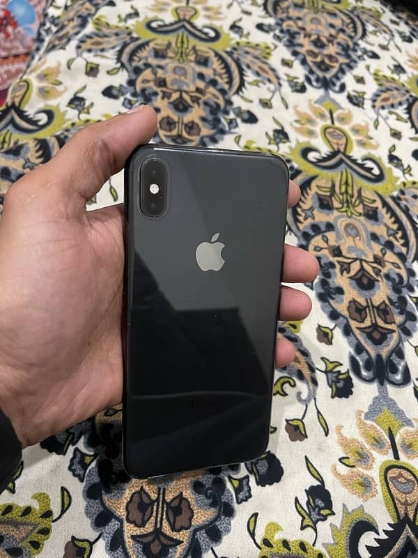 iPhone XS Max 4