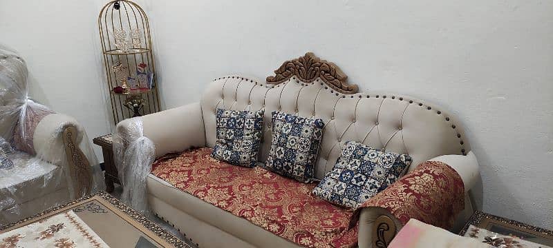 Brand New Sofa set 5 seater for urgent sale, luxury new sofa set. 3