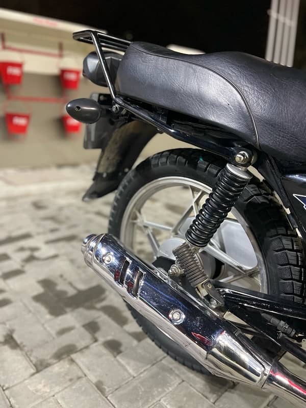 suzuki GS 150 7