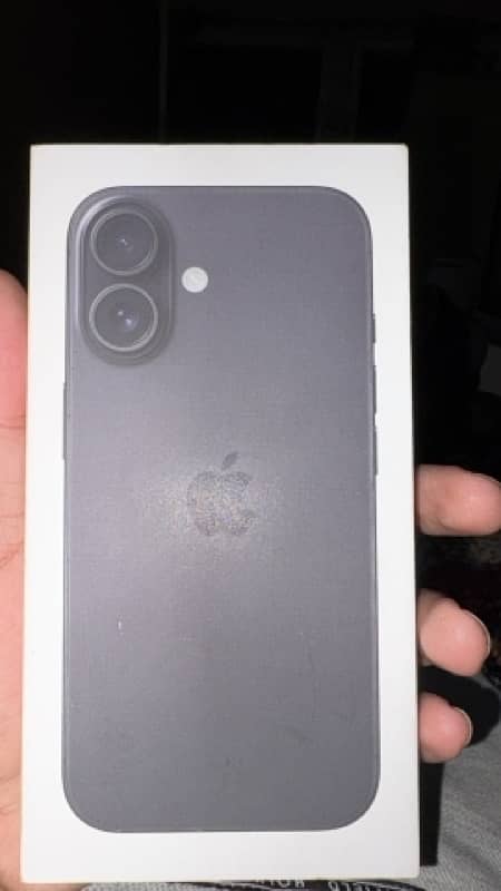 Apple iPhone 16 1