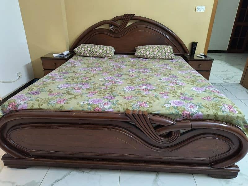 Doublebed with side tables n mattress 2