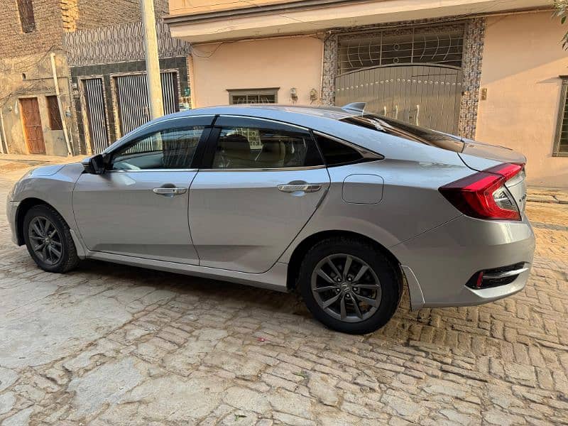 Honda Civic Oriel ug 2020 5