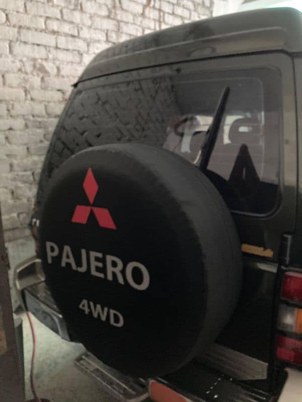 Mitsubishi Pajero 1996 9