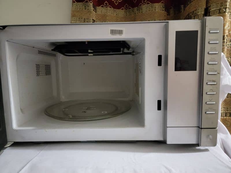 Microwave oven 1