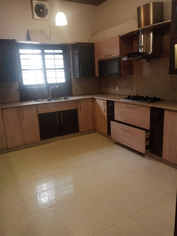 500 yards upper portion 3 Bed DD in DHA phase 7 ext khayaban sadi 0322.5996882 4