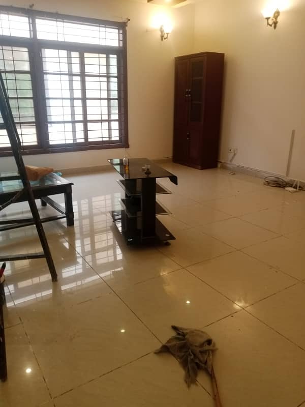 500 yards upper portion 3 Bed DD in DHA phase 7 ext khayaban sadi 0322.5996882 8