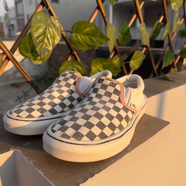 Vans Checkered Slip-On  EUR 41  100% Genuine  Disinfected  2500/- 1