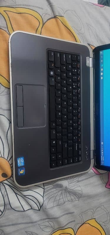 Dell Laptop 4