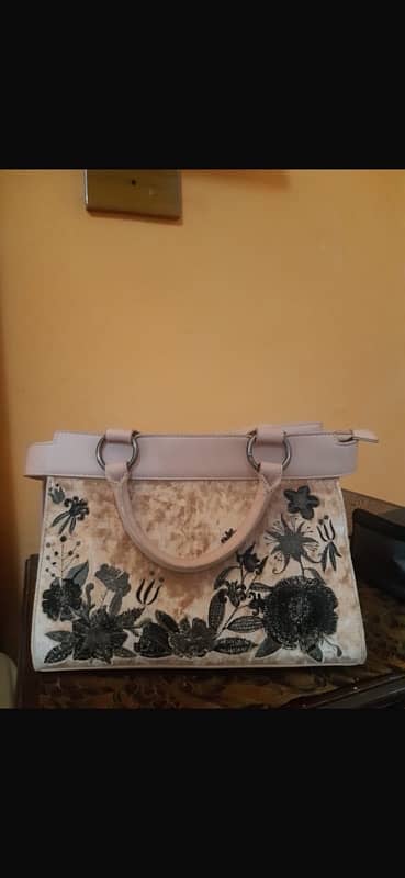 Imported embroidered valvet bag 2