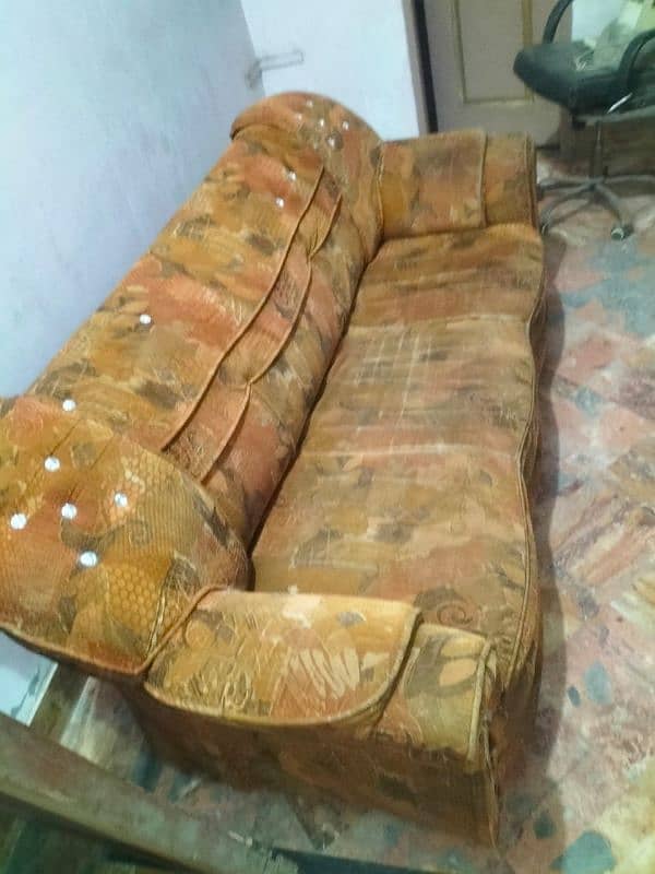 3 seater used sofa 3