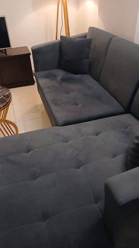 L-Shaped Sofa – Excellent Condition 2