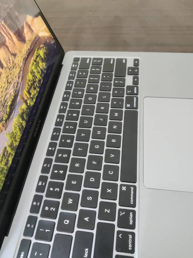 Macbook M1 Air For sale in 10/10 condition 2